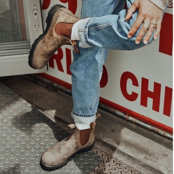 Blundstone Other - Blundstone Brown Leather Chelsea Boots